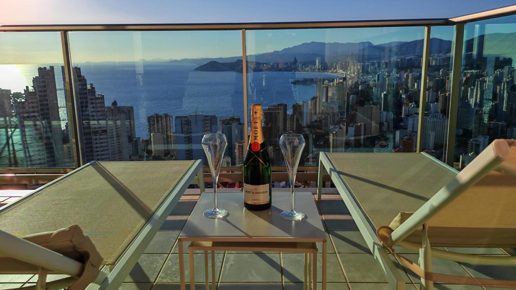 Skyline Floor 28 Sea Views Apartman Benidorm Kültér fotó