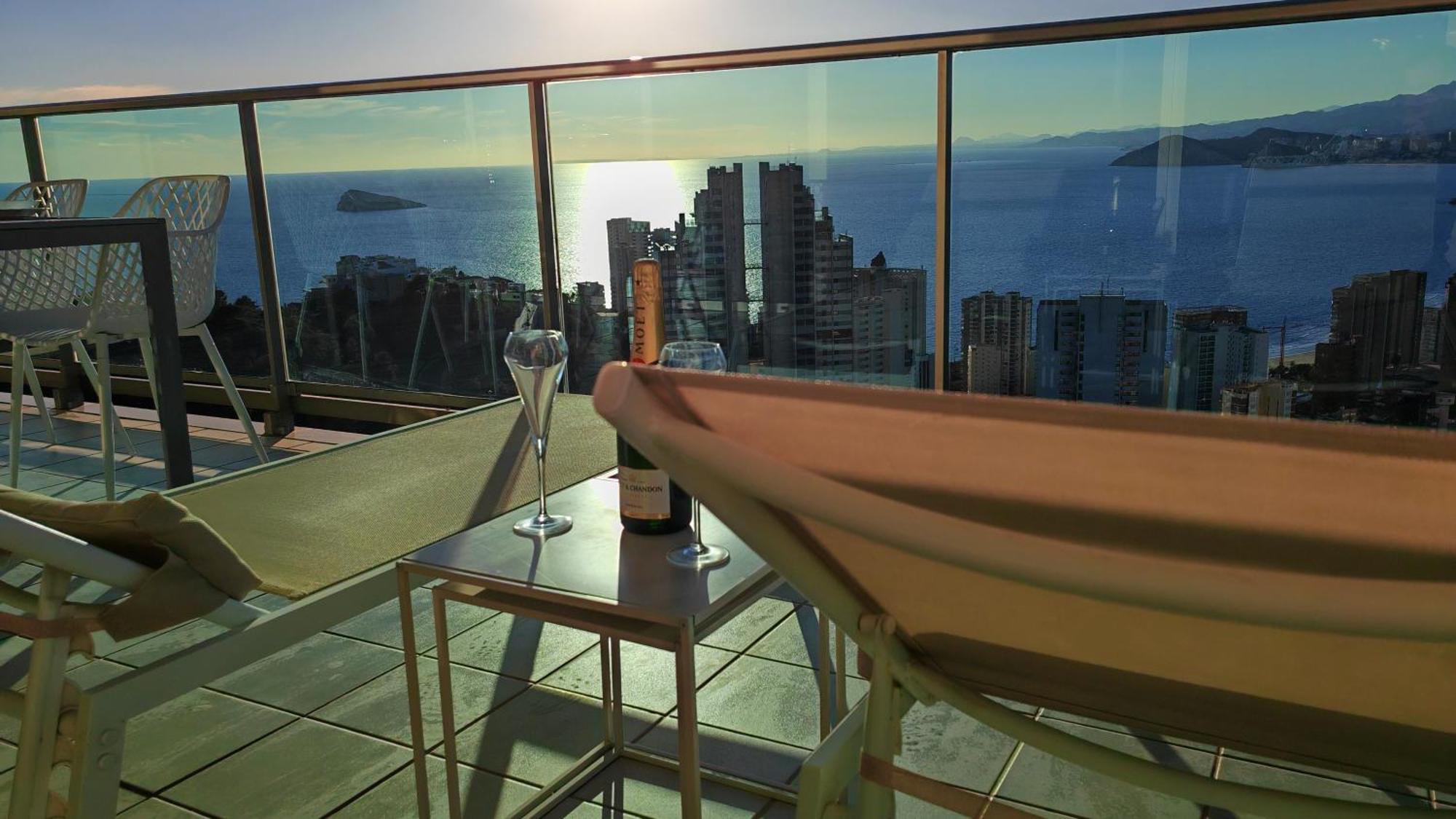 Skyline Floor 28 Sea Views Apartman Benidorm Kültér fotó