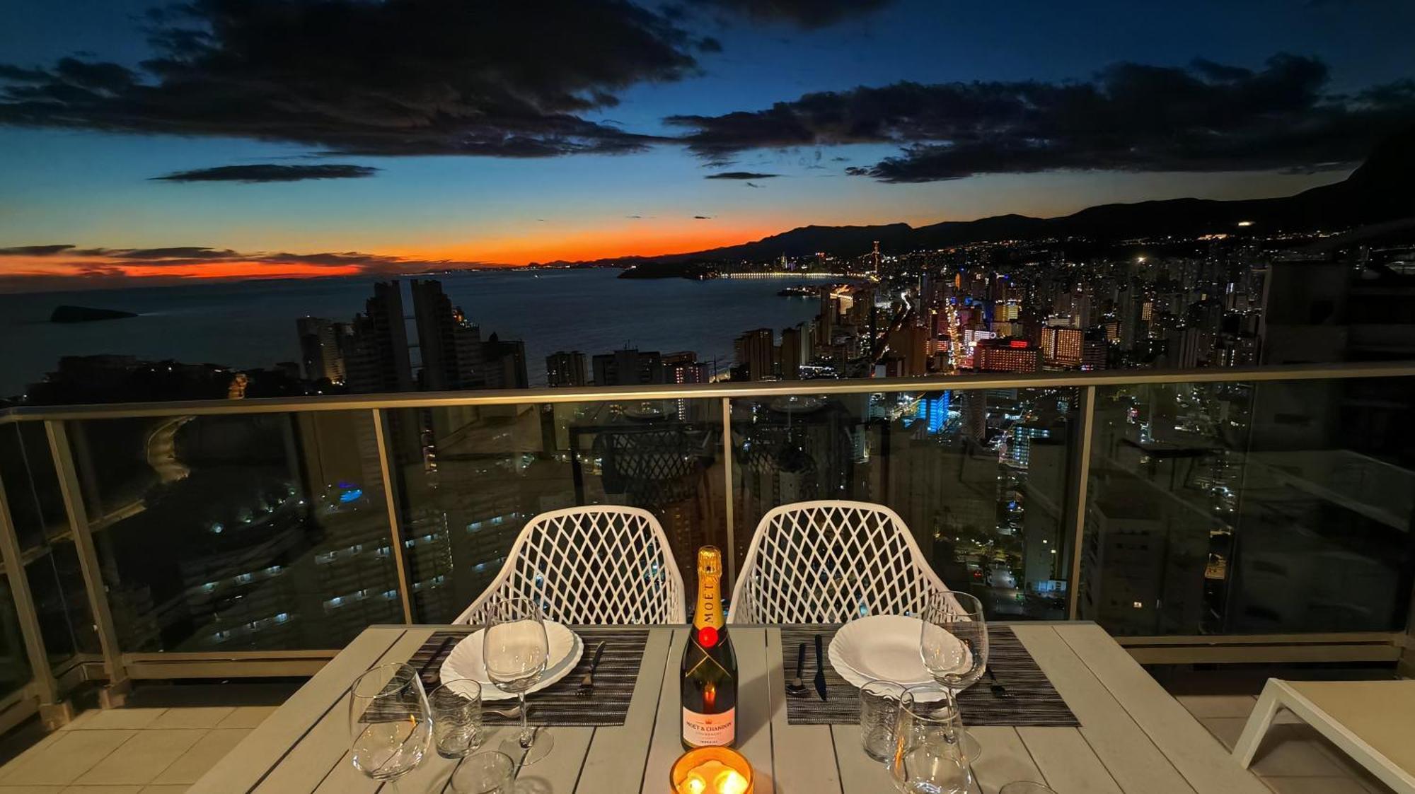 Skyline Floor 28 Sea Views Apartman Benidorm Kültér fotó