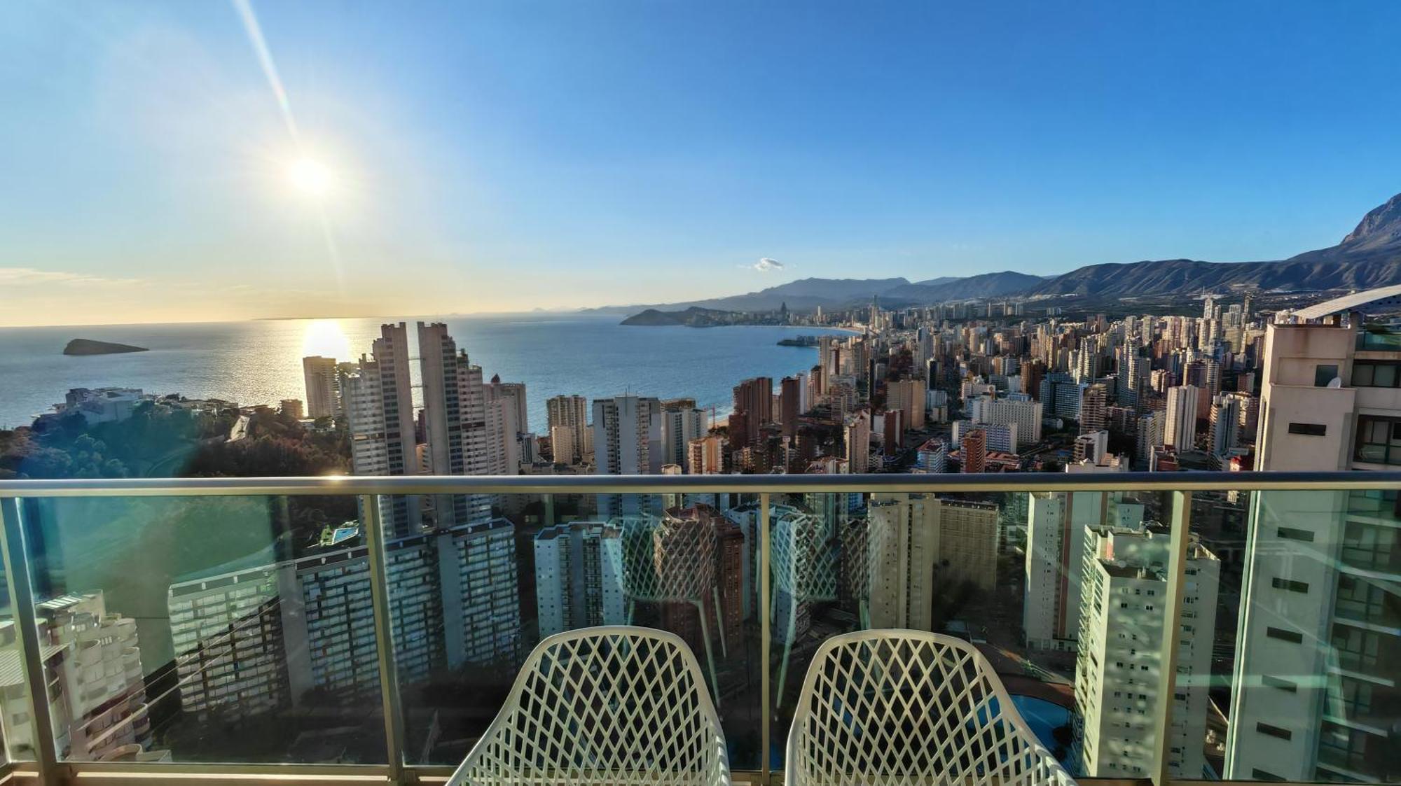 Skyline Floor 28 Sea Views Apartman Benidorm Kültér fotó