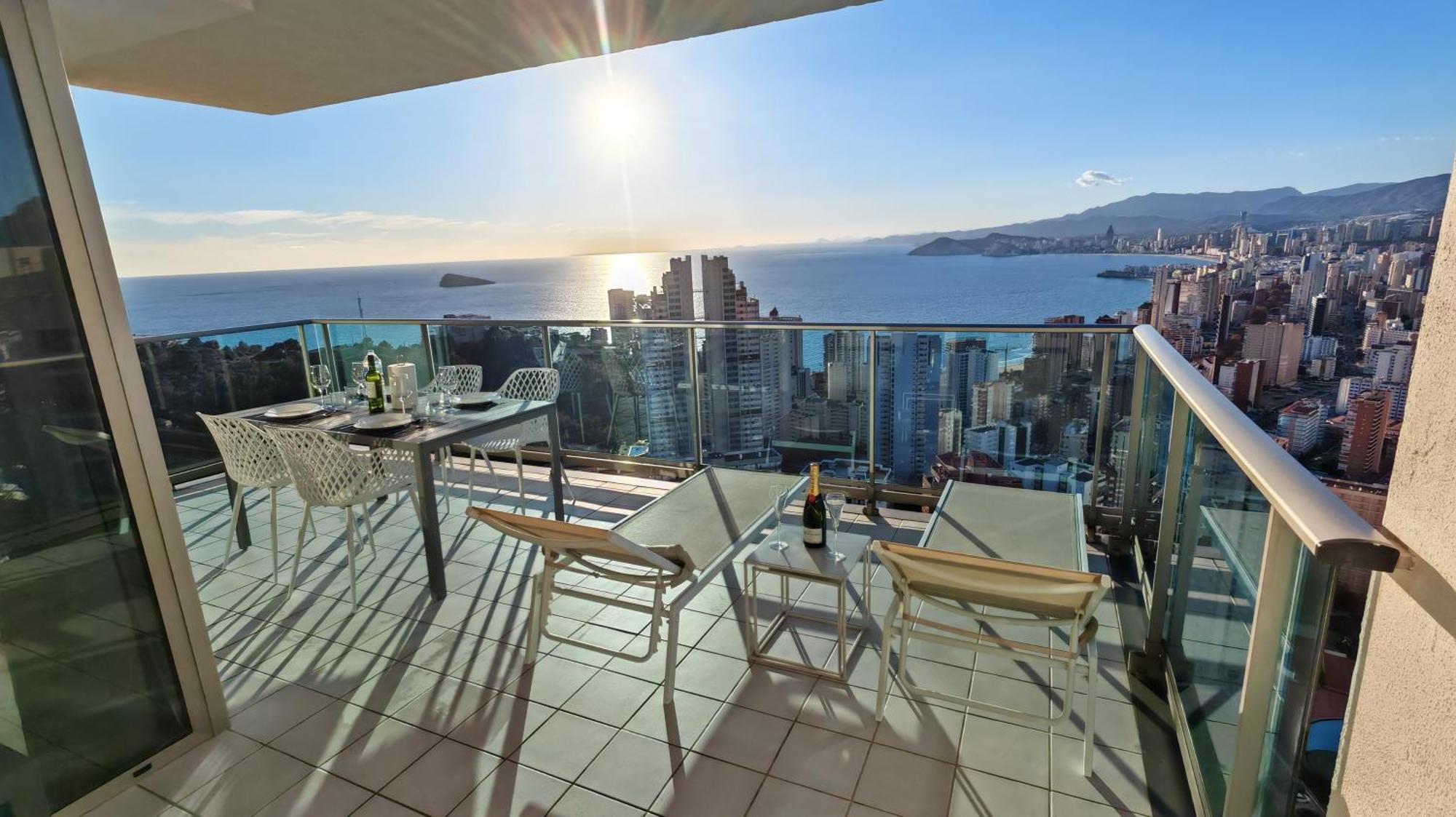 Skyline Floor 28 Sea Views Apartman Benidorm Kültér fotó