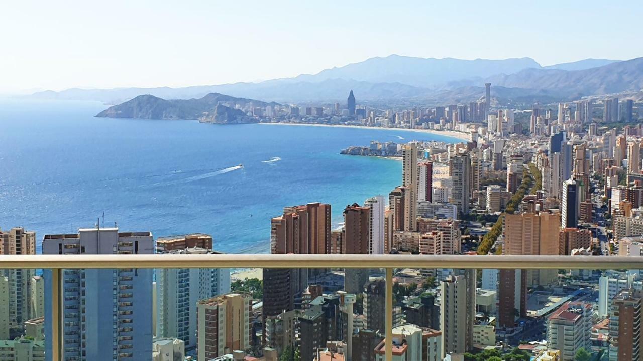 Skyline Floor 28 Sea Views Apartman Benidorm Kültér fotó